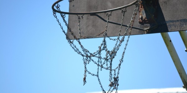 国内媒体人：广东宏远与广州龙狮达成交易，崔永熙加盟广东，广州获徐昕+转会费