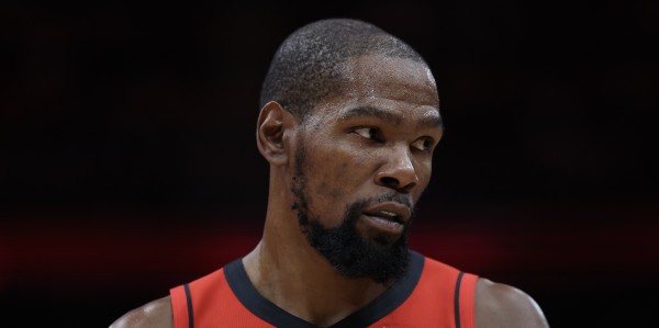 九游娱乐-解说：杜兰特背靠背干了85分钟 真啃老啊&amp;amp;咔咔啃啊这是