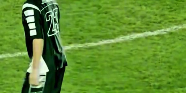 九游娱乐-郭艾伦跨界秀球技，手脚并用点球破门韩德君