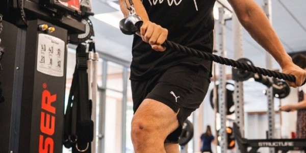 九游娱乐下载-赵继伟社交媒体发布近期照片：提及错过与科比会面机会 强调珍视此刻